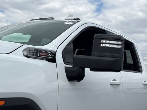 New 2026 GMC Sierra 2500 AT4 w/ AT4 Premium Plus Package AWD/4WD image 13