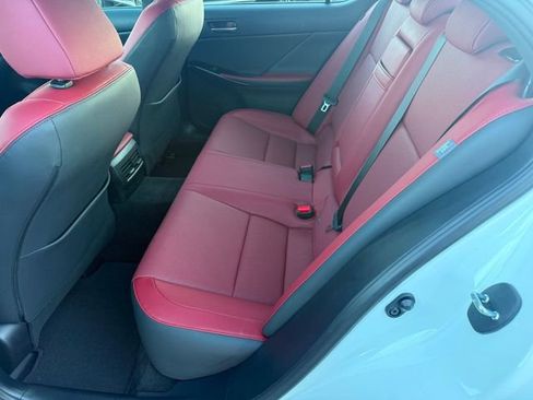 Certified 2024 Lexus IS 300 F Sport image 28