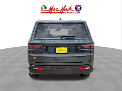 New 2025 Jeep Wagoneer L Series II AWD/4WD image 6