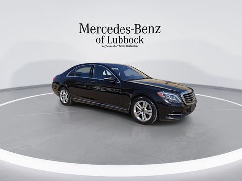 Used 2017 Mercedes-Benz S 550 Sedan image 2