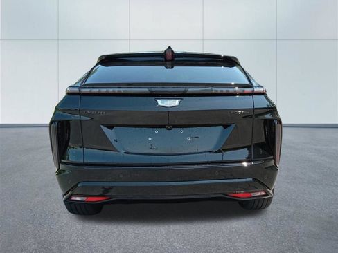 New 2026 Cadillac Lyriq Sport w/ LPO, ONYX Package AWD/4WD image 4