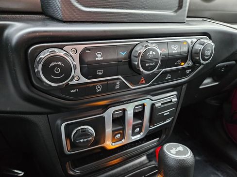 Used 2022 Jeep Wrangler Sport S image 20