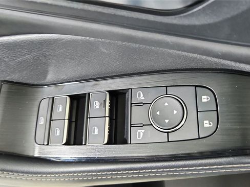 Used 2023 Nissan Rogue SL w/ SL Premium Package AWD/4WD image 10