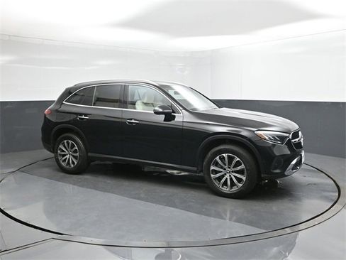 Used 2024 Mercedes-Benz GLC 300 image 17