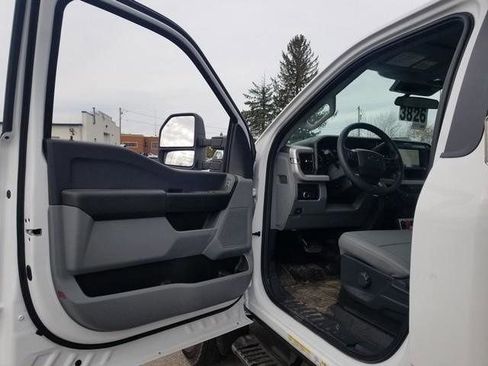 New 2026 Ford F550 4x4 Regular Cab Super Duty image 15
