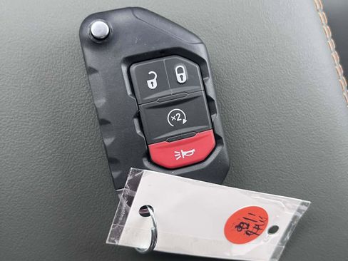 New 2026 Jeep Gladiator Mojave image 10