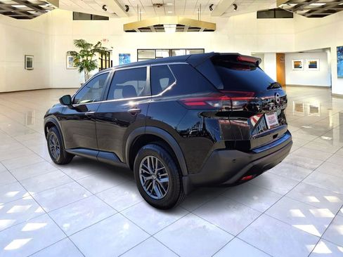 Certified 2021 Nissan Rogue S image 5