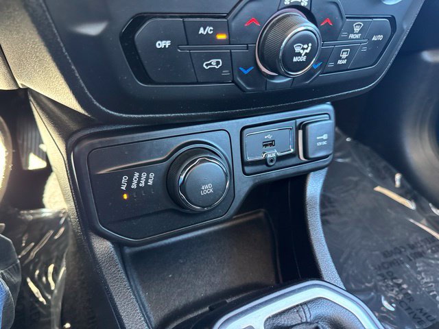 Used 2018 Jeep Renegade Sport w/ Power & Air Group AWD/4WD image 42