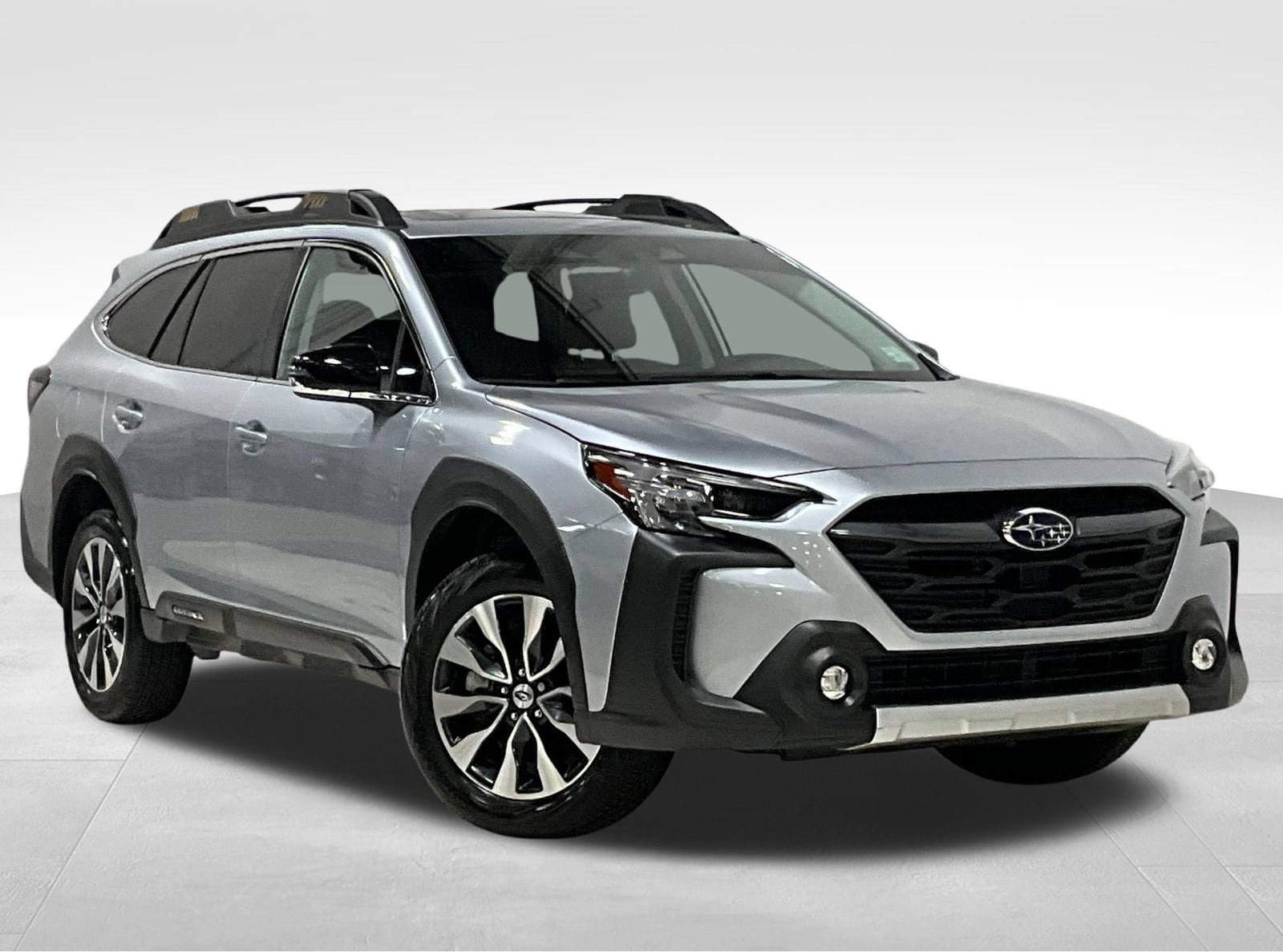 Used 2025 Subaru Outback Limited AWD/4WD image 1