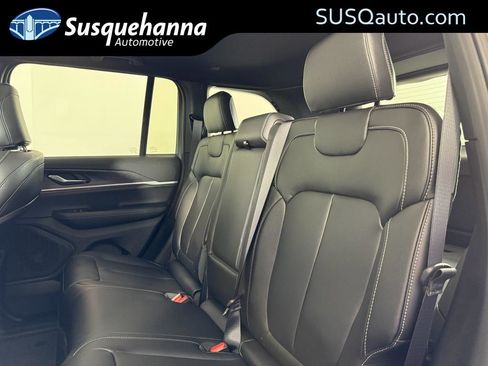 New 2025 Jeep Grand Cherokee Limited image 20