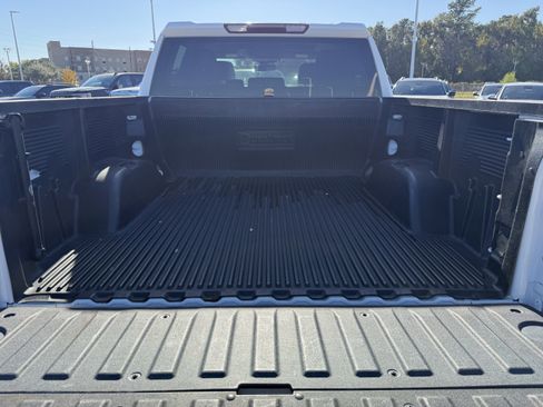 Used 2024 GMC Sierra 1500 SLT image 29