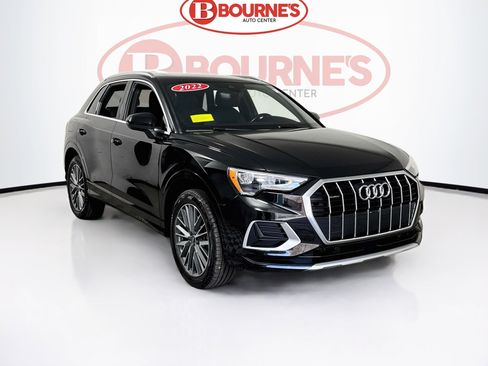 Used 2022 Audi Q3 2.0T Premium w/ Convenience Package AWD/4WD image 1