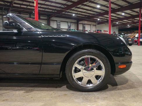 Used 2002 Ford Thunderbird Deluxe image 11