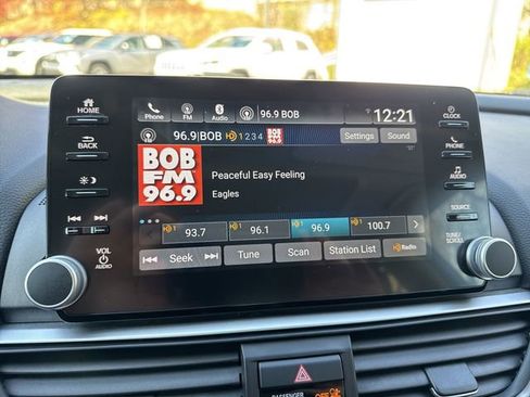 Used 2019 Honda Accord EX image 17