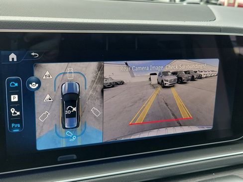 New 2026 Mercedes-Benz GLS 450 4MATIC image 32