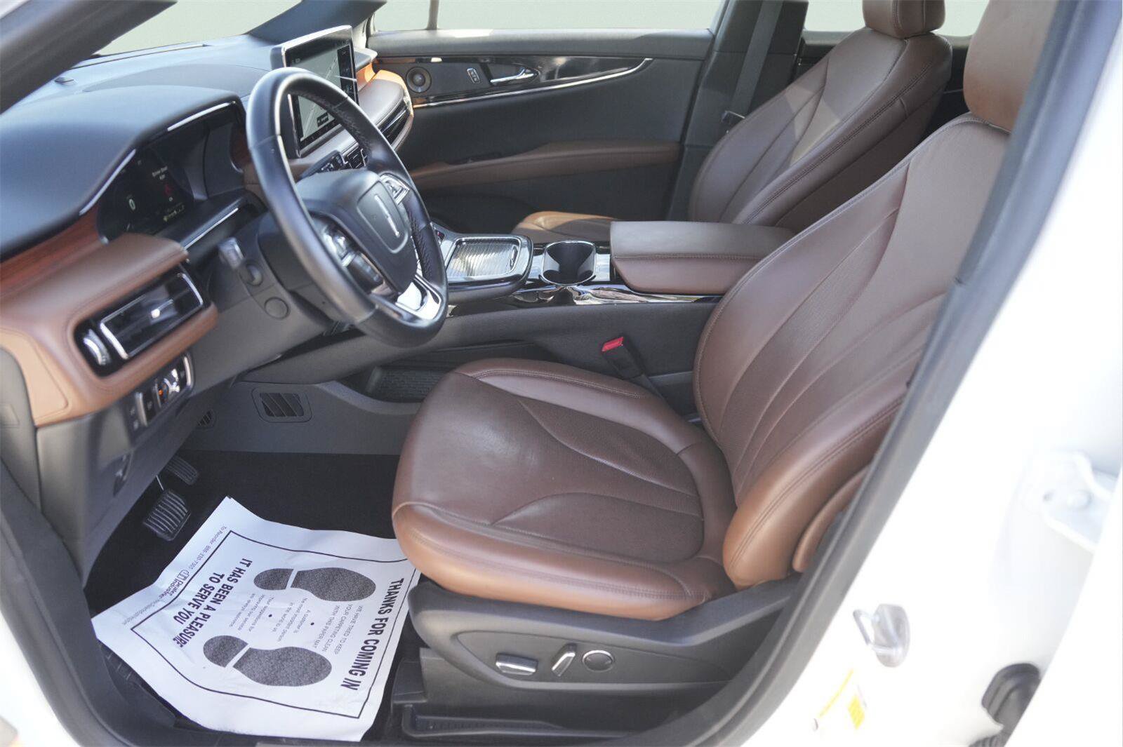 Used 2022 Lincoln Nautilus Reserve w/ Luxury Package FWD image 9