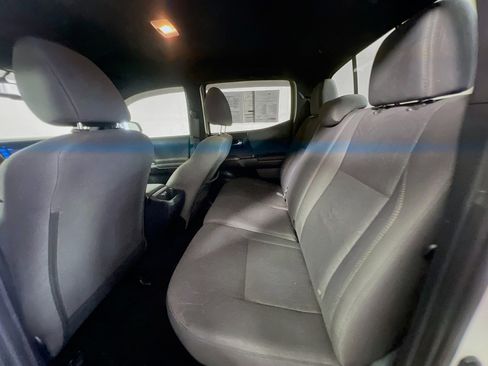 Used 2017 Toyota Tacoma TRD Off-Road w/ Tow Package RWD image 29