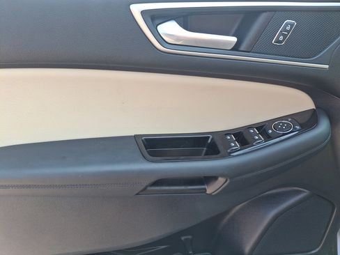 Used 2019 Ford Edge SEL w/ Equipment Group 201A AWD/4WD image 12