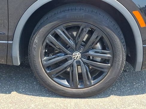 Used 2022 Volkswagen Tiguan SE R-Line AWD/4WD image 26