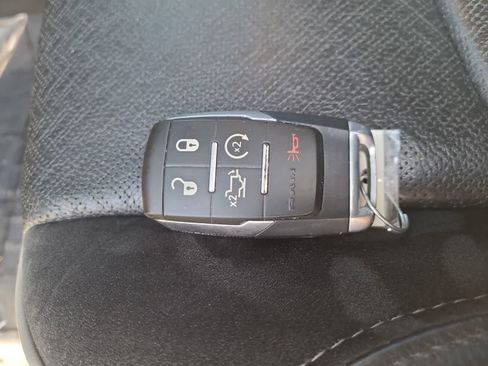 Used 2019 RAM 3500 Laramie AWD/4WD image 28