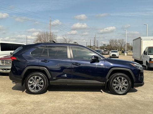 Used 2024 Toyota RAV4 XLE Premium image 3