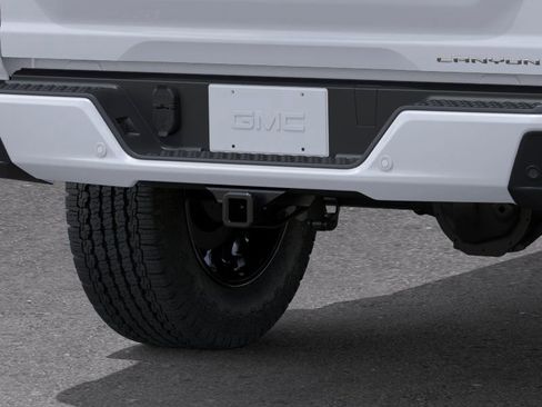 New 2026 GMC Canyon Denali image 16