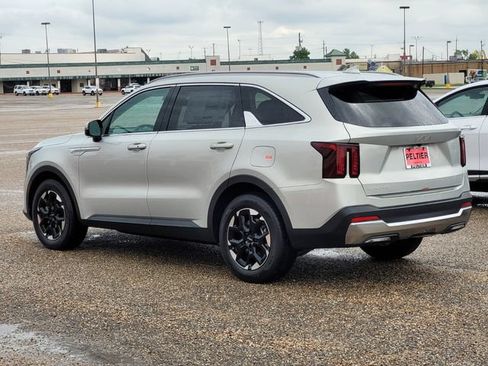 New 2026 Kia Sorento S FWD image 3