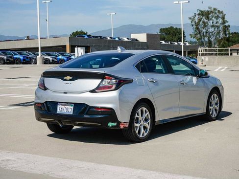 Used 2017 Chevrolet Volt Premier w/ Driver Confidence II Package image 4