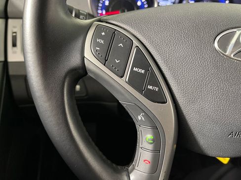 Used 2015 Hyundai Elantra SE w/ Option Group 03 FWD image 28