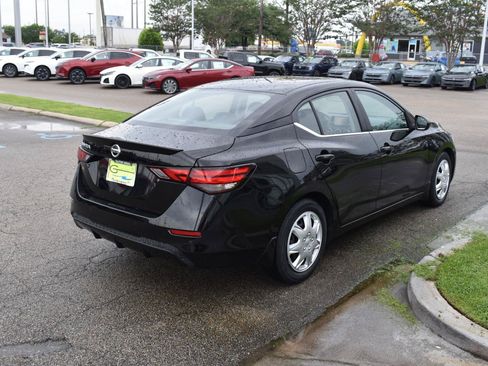 Used 2022 Nissan Sentra S w/ Electronics Package FWD image 9