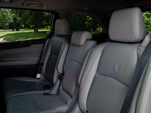 Used 2023 Honda Odyssey EX-L image 18