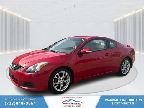Used 2010 Nissan Altima 2.5 S w/ Premium Pkg FWD image 1