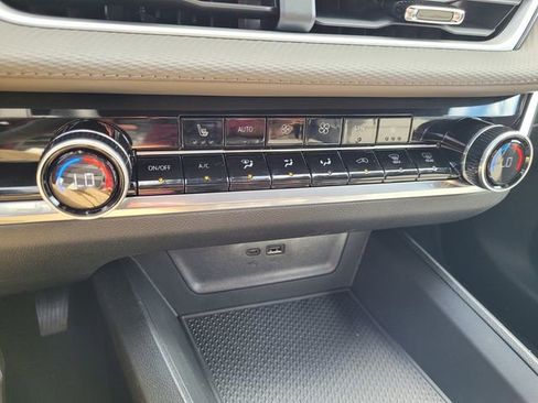 New 2026 Chevrolet Equinox LT w/ Convenience Package II image 10