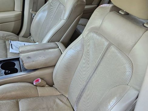 Used 2009 Lincoln MKS FWD image 4