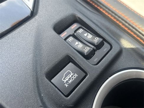 Used 2020 Subaru Crosstrek 2.0i Limited w/ Moonroof Package w/Navigation image 37