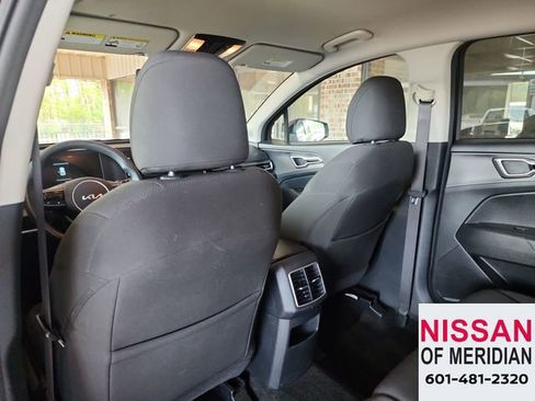 Used 2024 Kia Sportage LX image 27