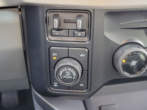 New 2026 Ford F250 XLT w/ XLT Premium Package image 19