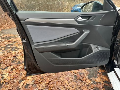 New 2026 Volkswagen Jetta SE image 5