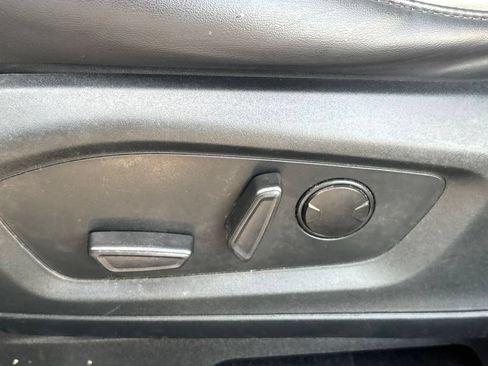 Used 2021 Ford Explorer XLT w/ Equipment Group 202A AWD/4WD image 10