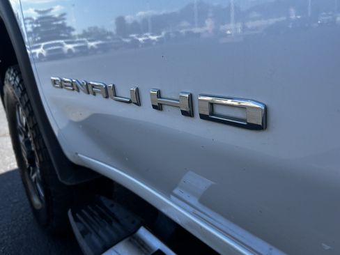 Used 2024 GMC Sierra 2500 Denali w/ Max Trailering Package AWD/4WD image 9