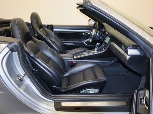 Used 2016 Porsche 911 Turbo image 43