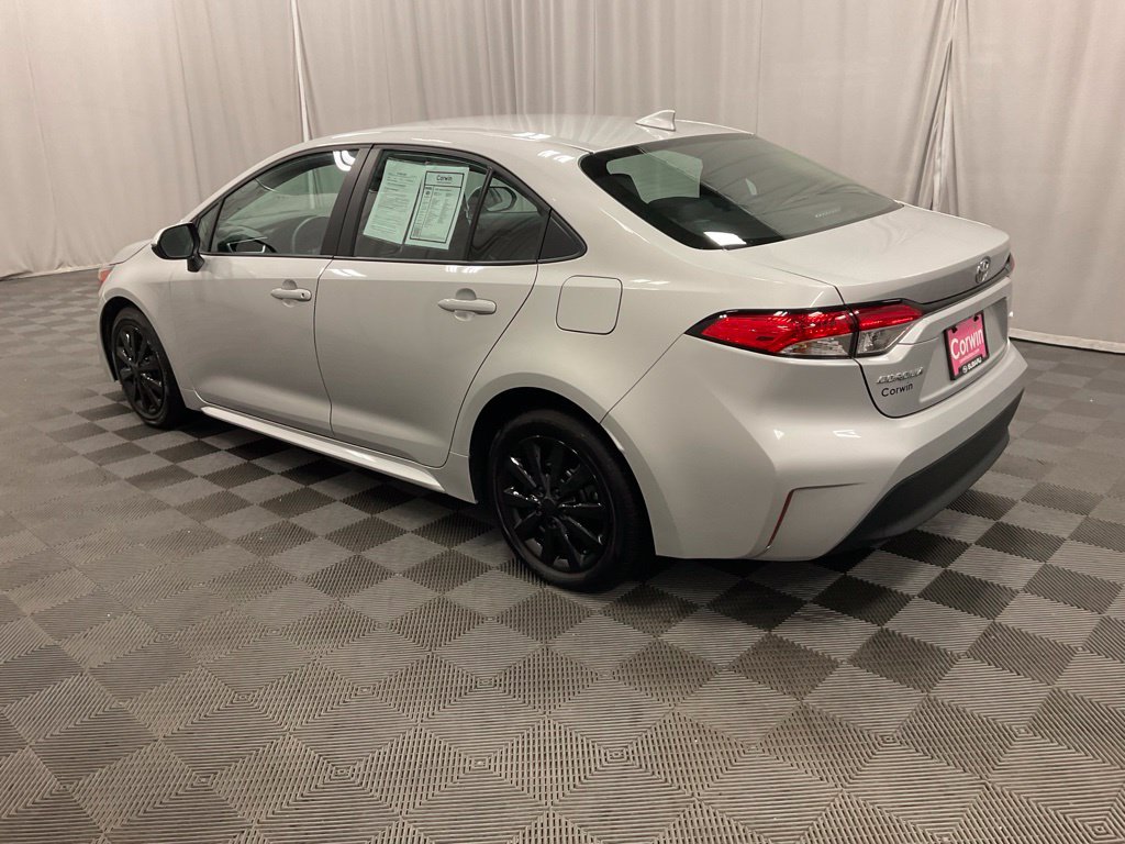 Used 2025 Toyota Corolla LE FWD image 7