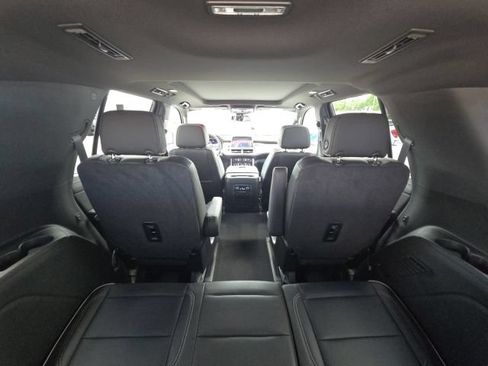Used 2023 Chevrolet Tahoe Premier RWD image 15