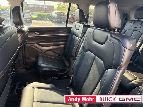 Used 2023 Jeep Grand Cherokee L Limited w/ Black Appearance Package AWD/4WD image 19