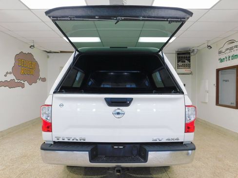 Used 2017 Nissan Titan SV image 73