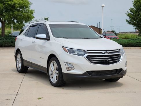 Used 2020 Chevrolet Equinox Premier FWD image 3