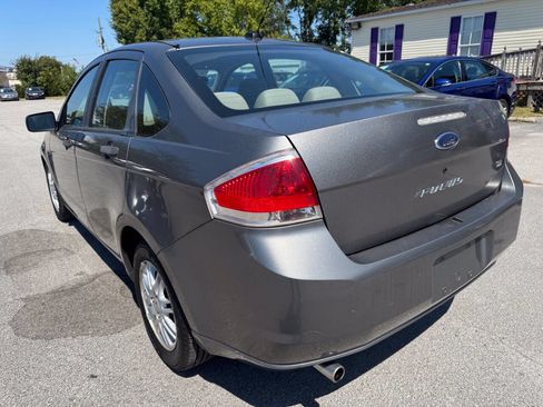 Used 2009 Ford Focus SE FWD image 9