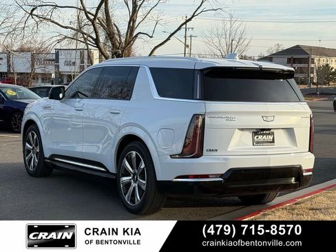 Used 2026 Cadillac Escalade IQL Luxury AWD/4WD image 3