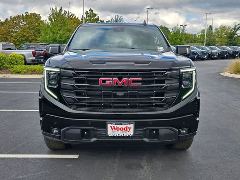 New 2026 GMC Sierra 1500 Elevation w/ Elevation Premium Package AWD/4WD image 4