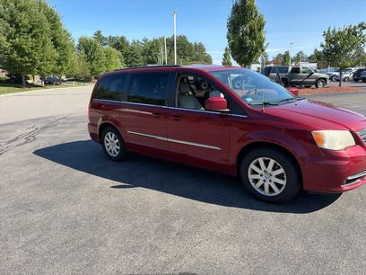 Used 2014 Chrysler Town & Country Touring w/ Trailer Tow Group